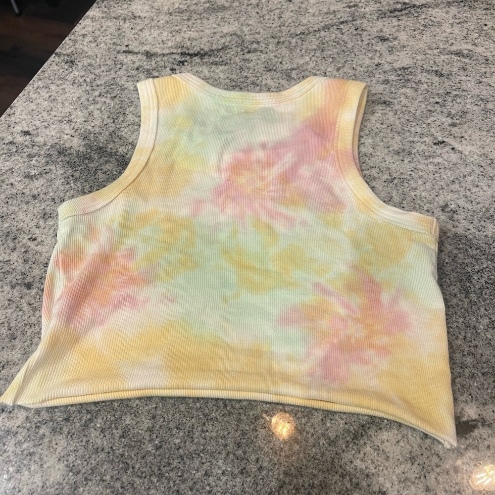 PLAYBOY by pacsun Pastel Tie-Dye cropped Tank Top - Picture 2 of 5